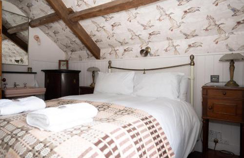 16th Century House, Castle Views, Mountain Views, Hot Tub, Firepit, Stunning Interiors - Foto 31