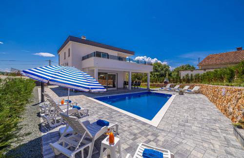 Vila KATHARINA s privatnim bazenom - Foto 2