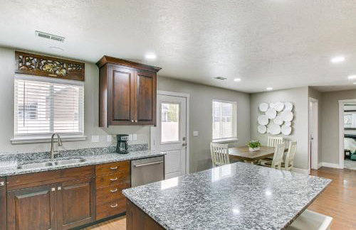 Utah Retreat with Patio, Gas Grill and Mountain Views! - Foto 10