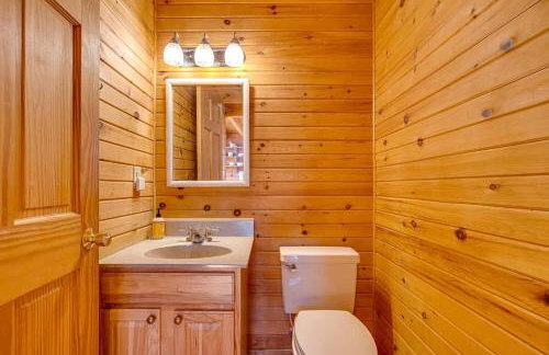 Secluded Luxury Cabin with Hot Tub on 40 Private Acres Near Moorefield, West Virginia - Foto 18
