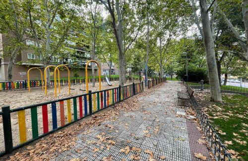 A 4 min andando del metro 3 habitaciones con baño privado - Foto 18