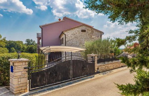 Two-Bedroom Holiday Home With A Fireplace In Barban - Foto 8