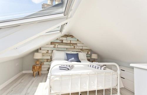 COASTGUARD COTTAGES by BOURNECOAST - A Charming Victorian Holiday Home with SEA VIEWS, HOT TUB and Garden - HB6098 - Foto 22