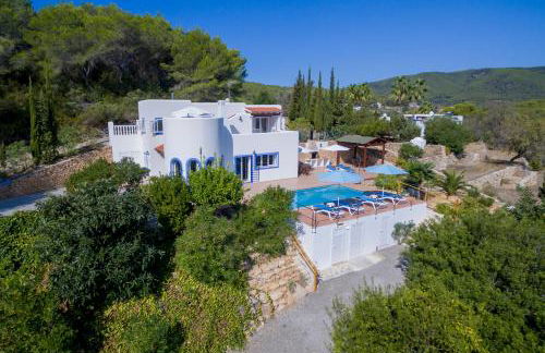 Charming villa with pool, Can Toni Mateu. - Photo 2