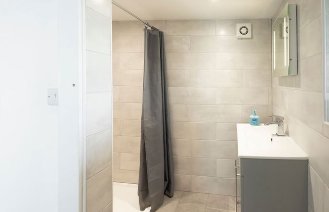 Beach Side House in Beautiful Borth - Photo 19