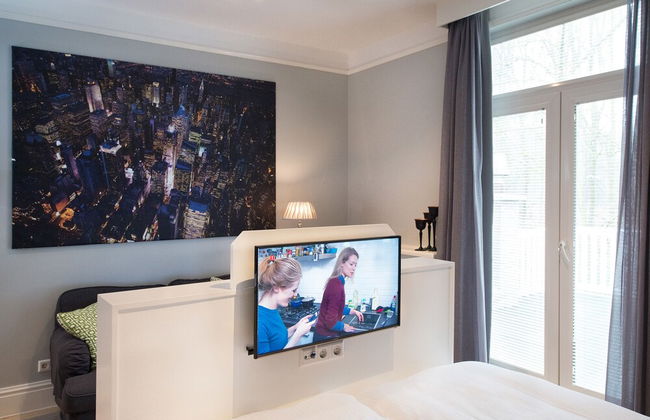 BizStay Park Central Apartments - Photo 19