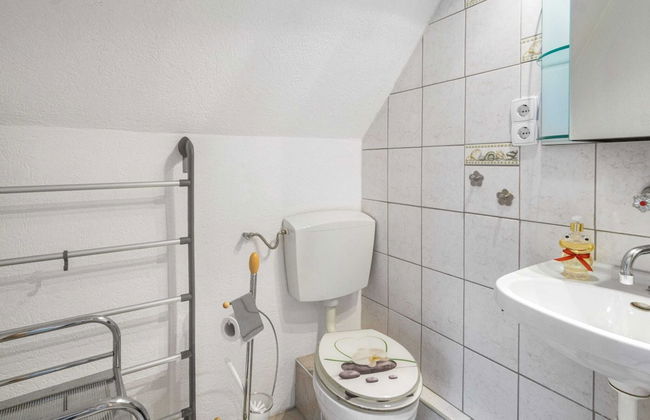 Cozy Apartment in Lichtenhain With Garden - Photo 15