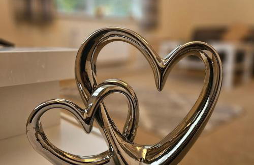 Modern Comfy 3 Bed Home - Free 2 space driveway - Free road parking - Free Netflix - Foto 29