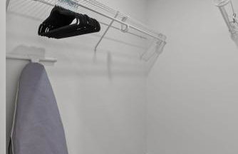 Brick and Modern on Miami St By StayLage - Foto 38