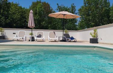 Apartments Oleander Lovrečica-residence with pool - Photo 1