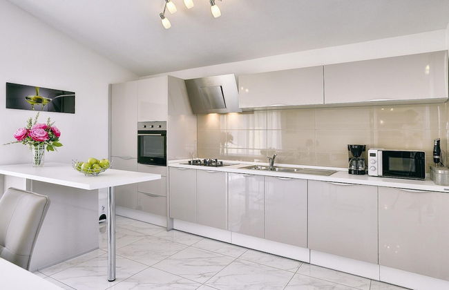 Apartment With Modern Decor and Spacious Garden, 3 km From the Beach - Foto 15