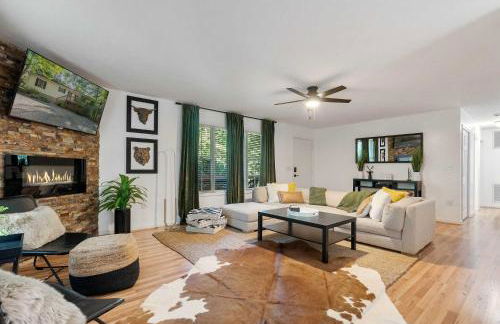 Cozy Retreat w Hot Tub Firepit & Grill near Bryce - Foto 18