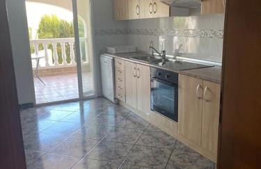 Agradable Villa con piscina y vistas al mar - Photo 20