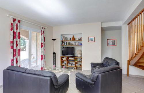 villa 8 pers, climatisée, piscine chauffée, un havre de paix sous les pins parasols - Foto 10