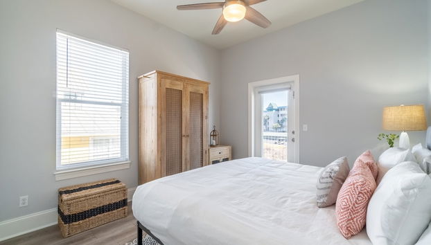 Tidepool by Avantstay 2min Walk to Miramar Beach! - Foto 2, Habitación