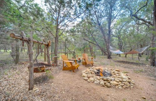 Horse Thief Inn Cabin Retreat with Deck and Hot Tub! - Foto 29