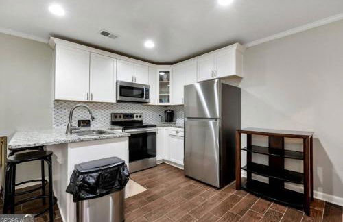 Private and Relaxing Getaway with Gym, Pool & Hot Tub - Foto 5