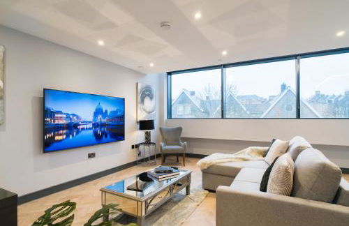 Luxe Apartments, The Moorwell, Secure Parking, - 10mins Cardiff City Ctr - Photo 27