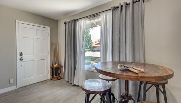 Tempe Remodel w/ Sparkling Pool and Game Room! - Foto 2, Entrada interior