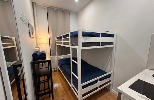 Room with Kitchen in Chelsea - Shared Bathroom - 3rd Floor Walk-UP - Foto 2