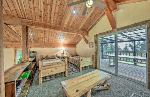 Private Deck and Mtn Views Family Getaway in Eureka - Foto 17