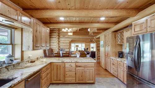 Remote Idaho Mountain Lodge with River Access! - Foto 5