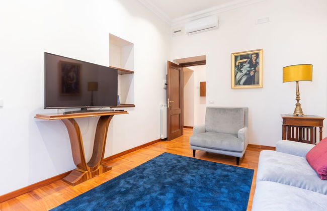 Elegant Salandra Suite - Photo 34