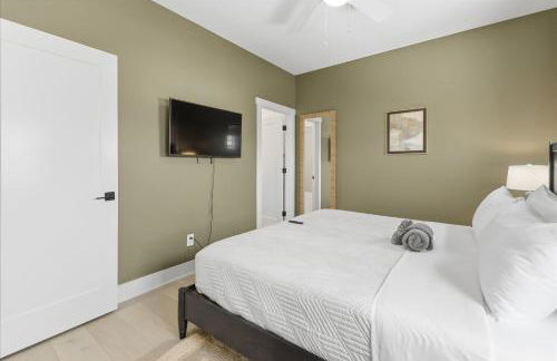 Brand New 5BR house & Carriage House near Downtown - Foto 30