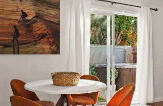 Family Oasis with Hot Tub and Dedicated Workspace - Foto 10