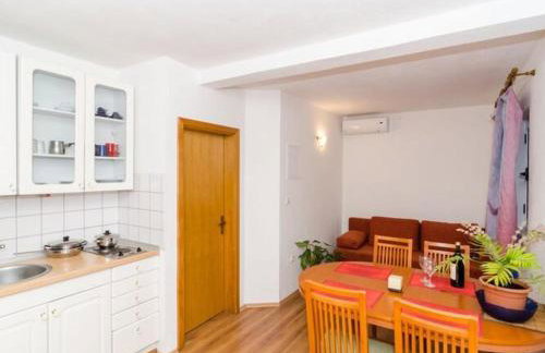 Apartments Ere Zuronja-One-Bedroom Apartment with Sea View 3 - Photo 6