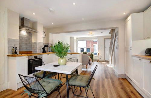 Beautifully refurbished cottage in lower Wivenhoe. - Foto 2