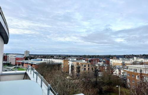 Families, Contractors, BIG bedrooms and Secure parking - Foto 23