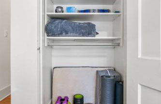 Greenlake Craftsman - Hot Tub, AC, Dog Friendly - Photo 43