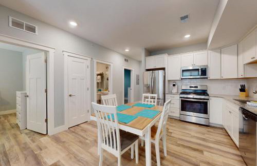 Cozy TC Bay Condo - Photo 3