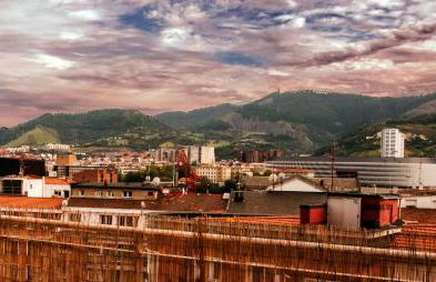 Estudios Bilbao Deusto - Foto 20