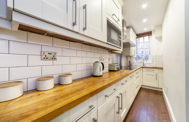 3 Bed Apartment in St John’s Wood - Photo 19