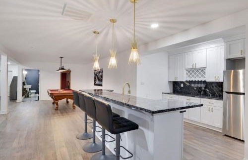 Luxe Lrg Pocono House for 18 Hot Tub/Gameroom/Pool - Foto 20