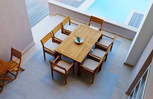 Villa Jure with Heated Pool, Sauna, Tennis Court & Mini Golf - Foto 77