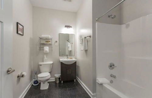 CozySuites MusicRow Astonishing Studio with free parking 38 - Foto 24