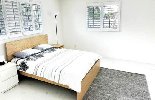 Inactive 193 Modern, 4B&3B with Pool and Lake - Foto 6