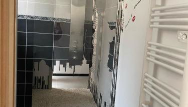 Appart Fourchambault 6/8 personnes rez de chaussée - Foto 5