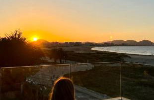 Lujosa casa en primera línea playa increibles vistas mar - Foto 11