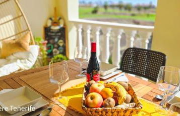 Mona Golf - South Tenerife - Aircon, private parking with heated pool - Photo 19