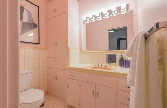 Newly Updated Cozy 1927 Uptown Tudor 4 min to Magnolia - Foto 16