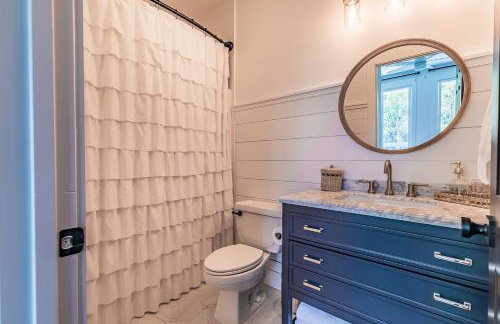 New Listing! Walking distance to Marina. - Foto 40