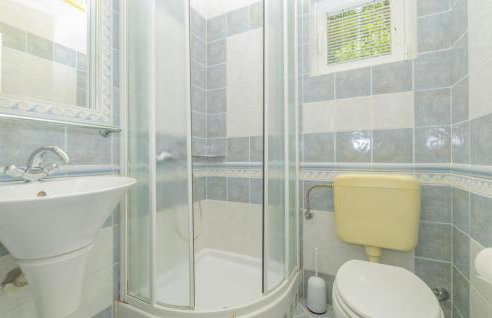 Nice Apartment In Lukovo With Wifi - Foto 15