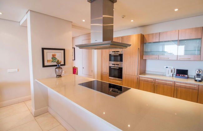 Waterfront Marina 2 Bedroom Yacht View - Foto 10