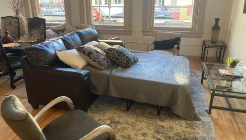 The Elevated Gallery - Historic Loft - Heart of Downtown - 98WalkScore - Foto 4