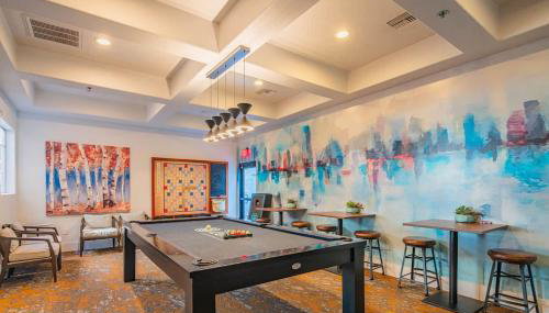 Amiable 2BD King Bed with Pool, Hot Tub, Gym, Parking - Foto 4