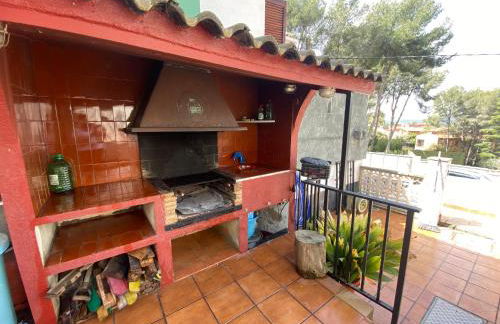 Chalet cerca a la playa con jardín y barbacoa - Foto 11